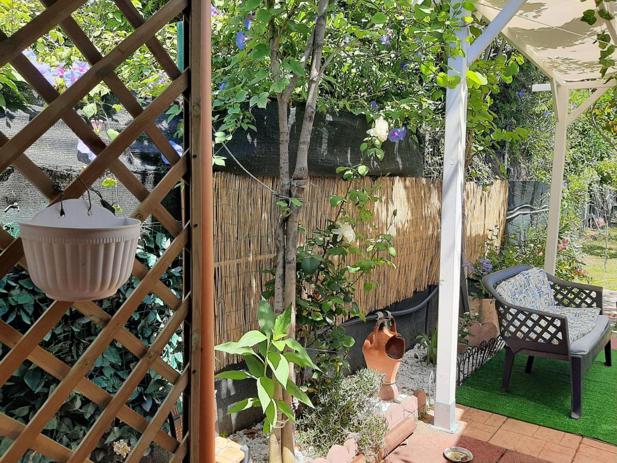 Bed and Breakfast Tom E Jerry Domus De Maria Exterior foto